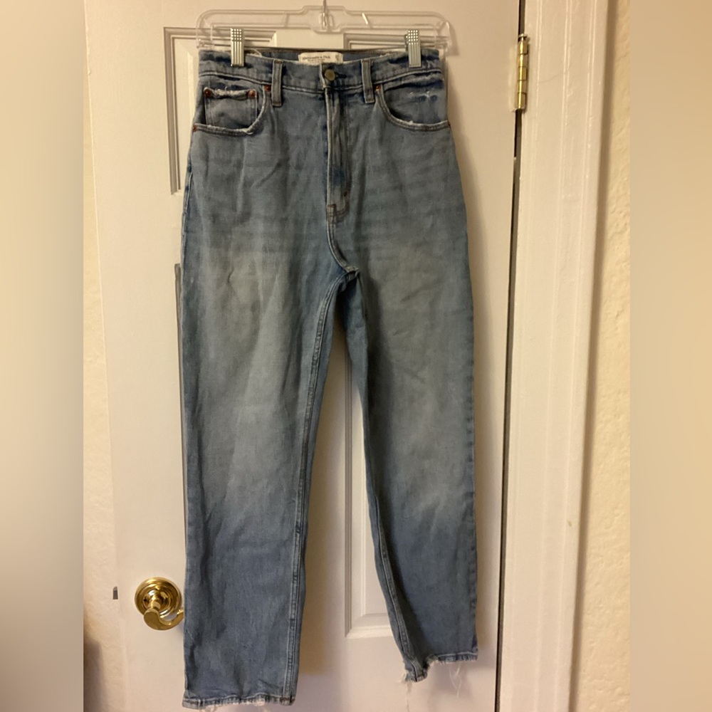 Abercrombie & Fitch The Ankle Straight Ultra High Rise Jeans